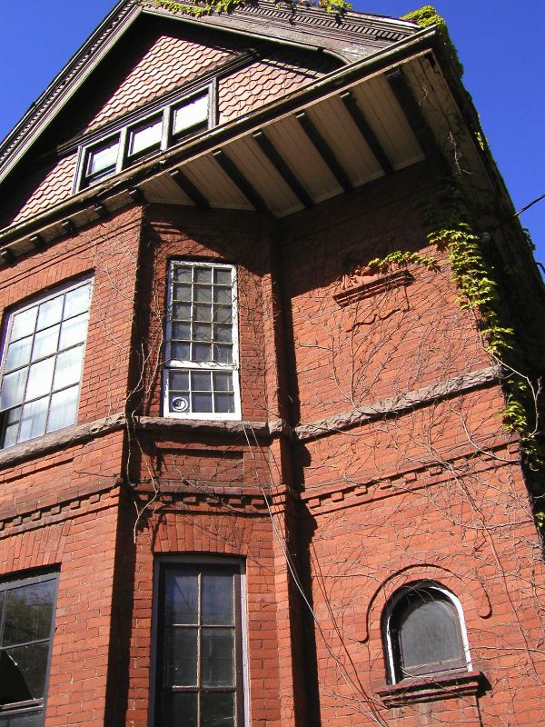 house1.jpg